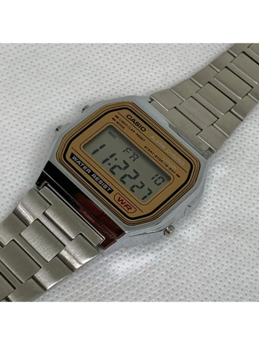 Vintage Casio Alarm Chrono WR digital watch 33mm silver tone 593 A158We running